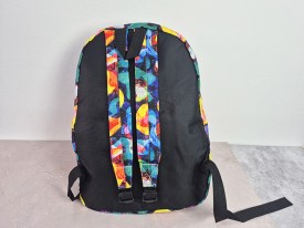 Mochila estamapada 1 cierre 1 bolsillo